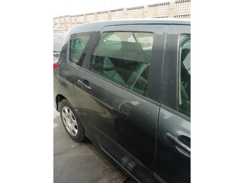 Recambio de puerta trasera derecha para peugeot 308 sw confort referencia OEM IAM 9008S1 TOCADA 9008S1