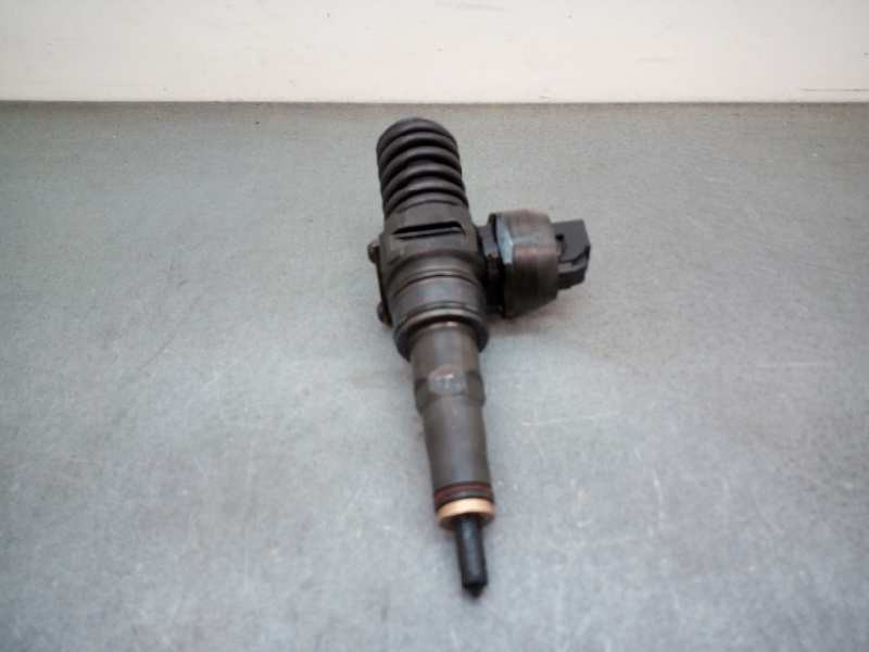 Recambio de inyector para volkswagen touareg (7la) 2.5 tdi referencia OEM IAM 07Z130073F 0414720210 X1