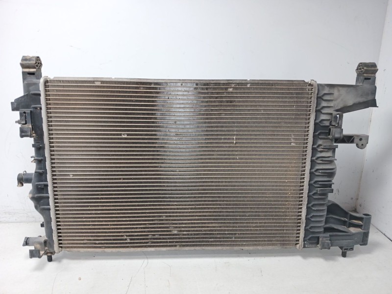 Recambio de radiador agua para chevrolet orlando 1.8 cat referencia OEM IAM 52422262  