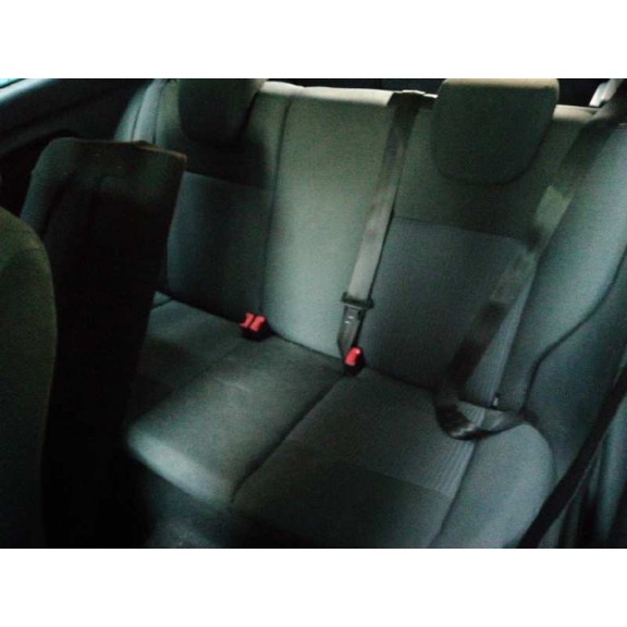 Recambio de asientos traseros para ford fiesta (cb1) ambiente referencia OEM IAM   