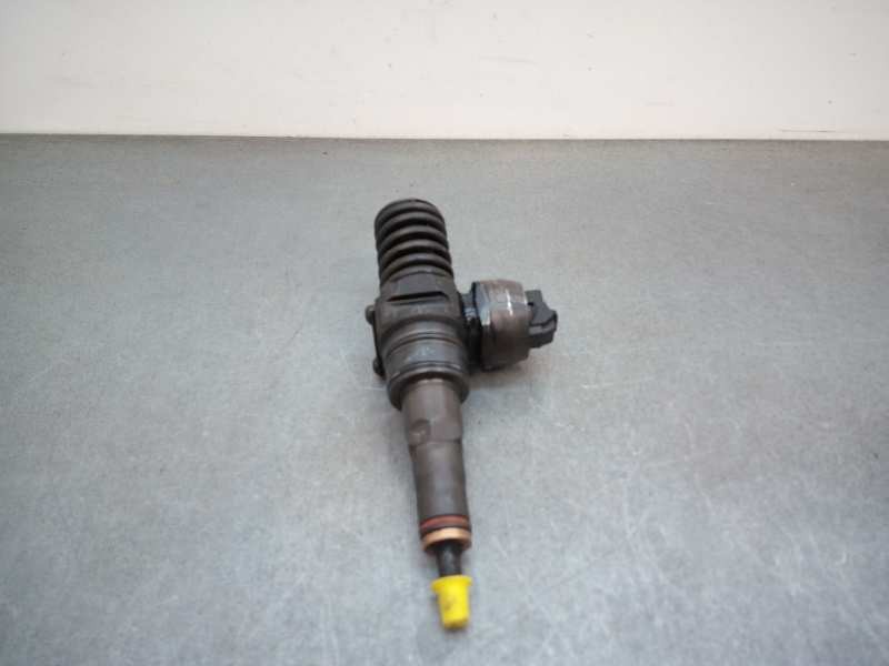 Recambio de inyector para volkswagen touareg (7la) 2.5 tdi referencia OEM IAM 07Z130073F 0414720210 X1