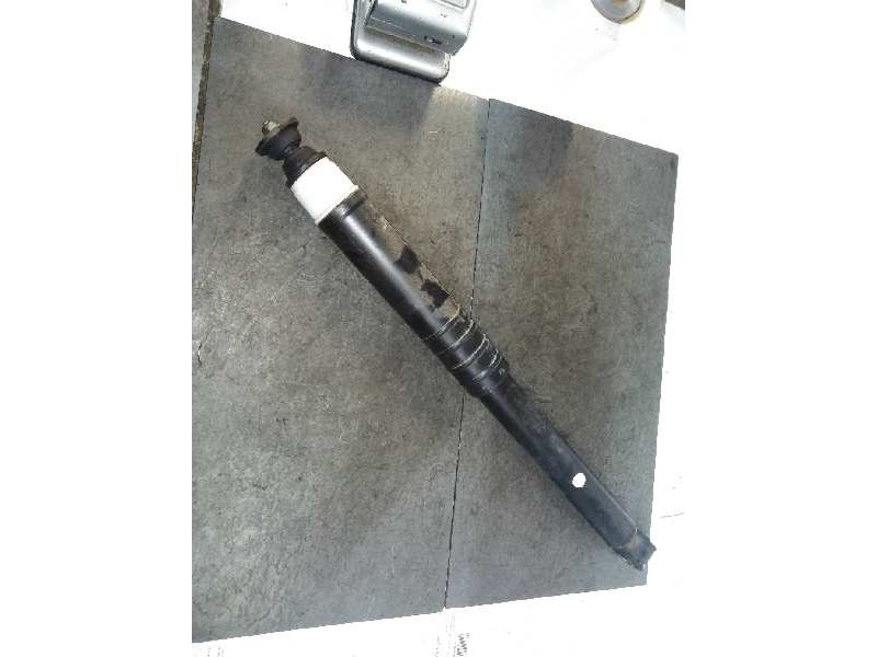 Recambio de amortiguador trasero derecho para renault captur luxe referencia OEM IAM 562107338R  