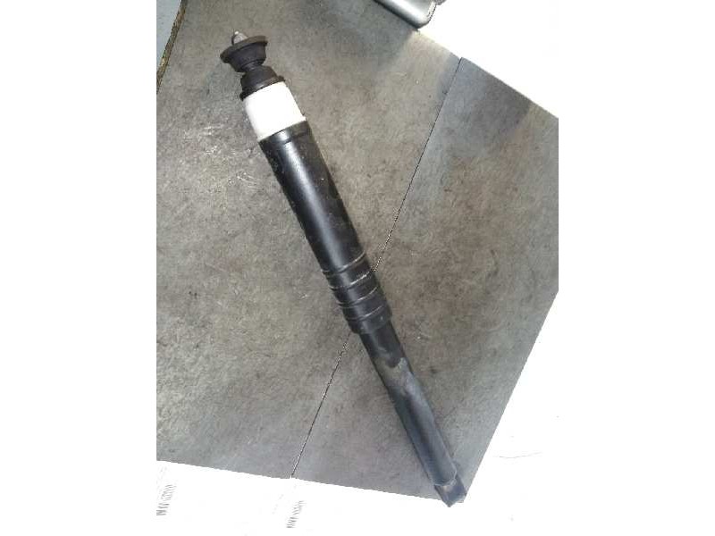 Recambio de amortiguador trasero izquierdo para renault captur luxe referencia OEM IAM 562107338R  
