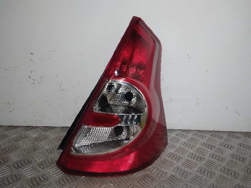 Recambio de piloto trasero derecho para dacia sandero referencia OEM IAM 8200734824 NUEVO 08>11