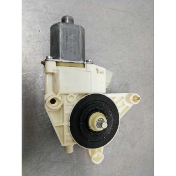 MOTOR ELEVALUNAS DELANTERO DERECHO A2469065200 933866100 5 PINS