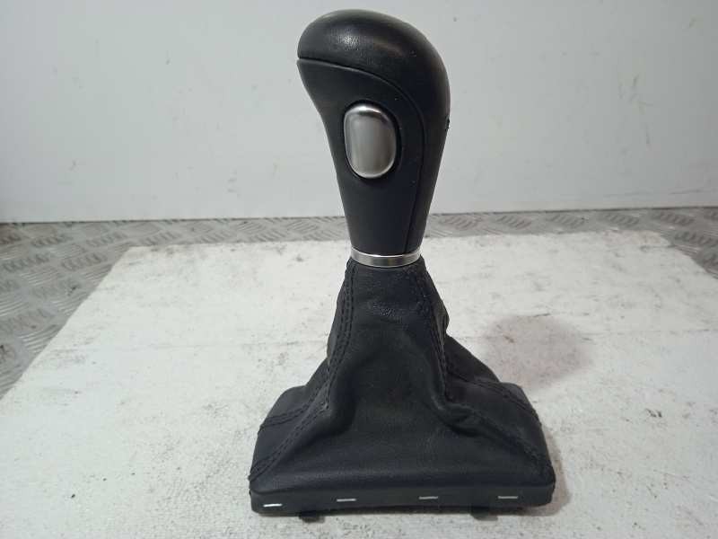 Recambio de pomo palanca cambio para audi a5 sportback (8t) 2.7 tdi referencia OEM IAM 8K1713139A  