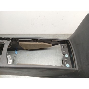 Recambio de apoyabrazos central para volvo c30 1.6 d referencia OEM IAM 30755375  