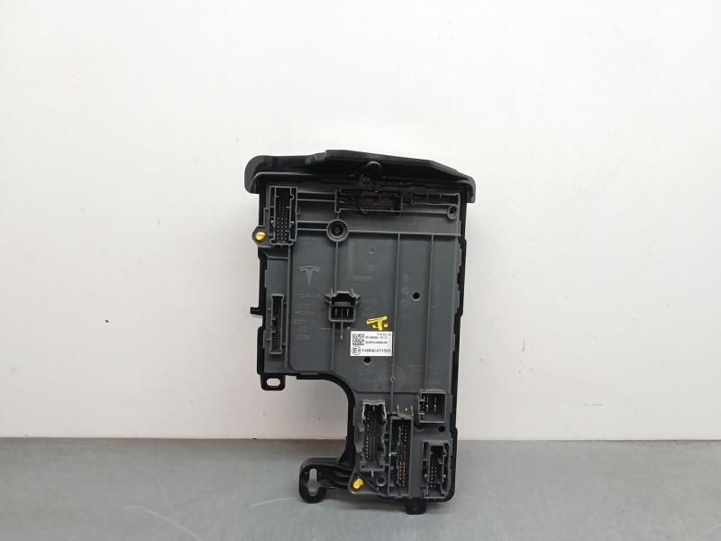 Recambio de modulo electronico para tesla model 3 (5yj3) ev awd referencia OEM IAM 183463210e 186077100a 186241000b