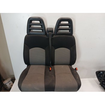 ASIENTO DELANTERO DERECHO DOBLE 