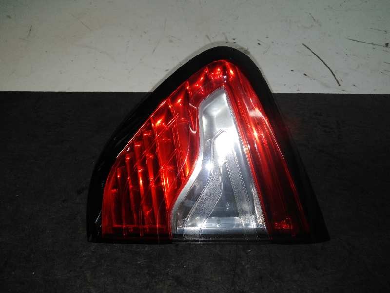 Recambio de piloto trasero derecho interior para renault captur expression referencia OEM IAM 0286412176  