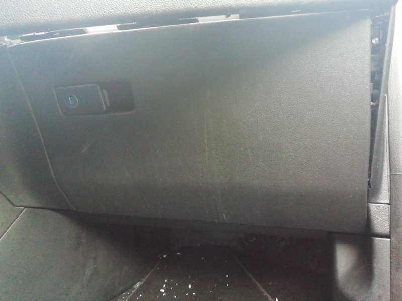 Recambio de guantera para kia sportage basic 2wd referencia OEM IAM   