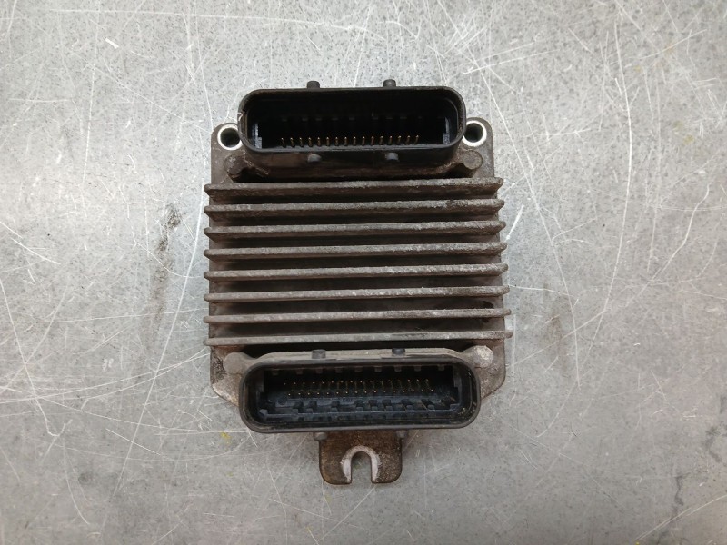 Recambio de centralita motor uce para opel astra g sedán (t98) 1.6 16v (f69) referencia OEM IAM 09355929  