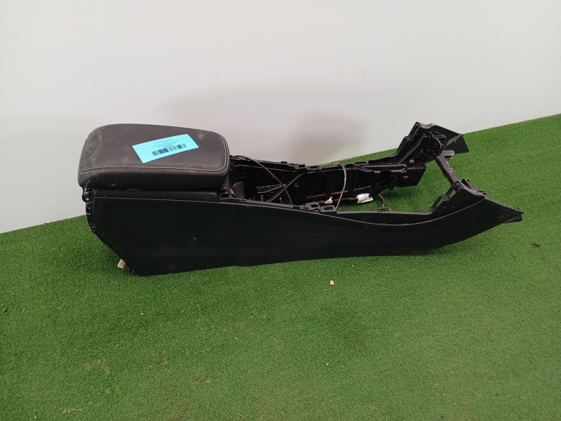 Recambio de apoyabrazos central para mercedes-benz cla coupé (c117) cla 220 cdi / d (117.303) referencia OEM IAM   