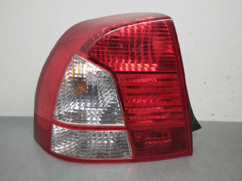 Recambio de piloto trasero izquierdo para kia shuma ii 1.6 ls berlina portón referencia OEM IAM  ROZADO 