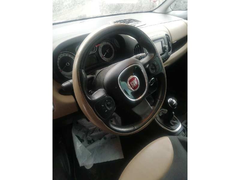Recambio de volante para fiat 500 l (330) basic referencia OEM IAM  POCO DESGASTE SIN AIRBAG