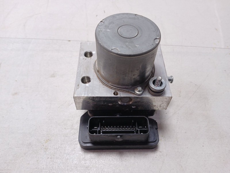 Recambio de abs para tesla model 3 ev referencia OEM IAM 104474500B  
