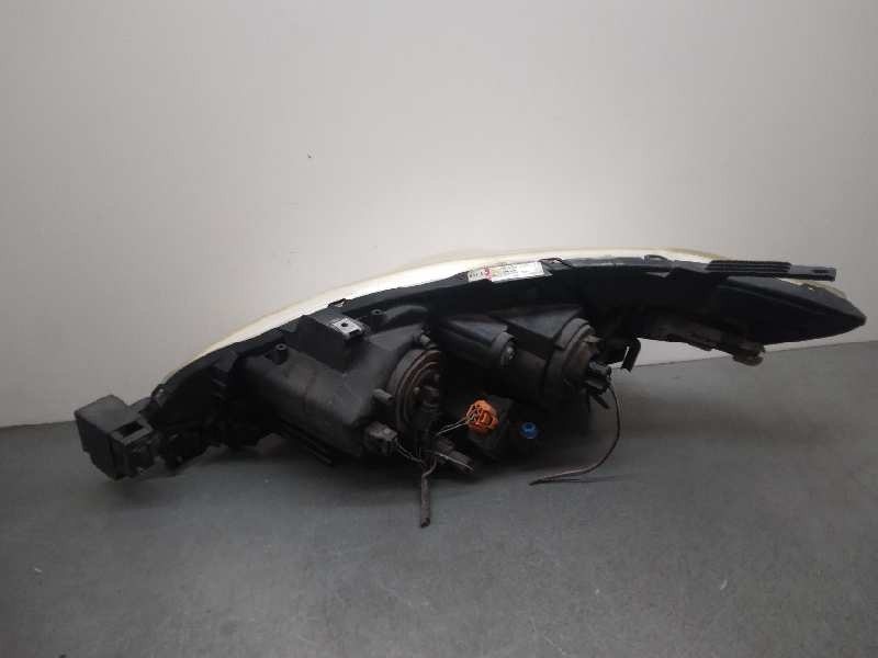 Recambio de faro derecho para mazda 5 berl. (cr) 2.0 diesel cat referencia OEM IAM P5115R  