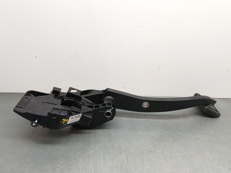 Recambio de pedal freno para tesla model 3 (5yj3) ev awd referencia OEM IAM 134469100b  