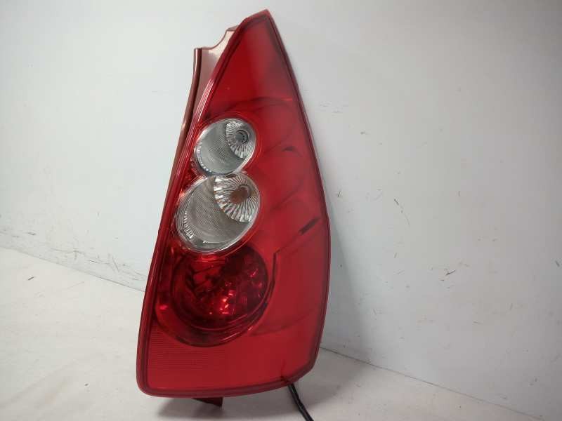 Recambio de piloto trasero derecho para mazda 5 berl. (cr) 2.0 diesel cat referencia OEM IAM C23551150  