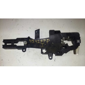 MANETA INTERIOR DELANTERA IZQUIERDA PARTE INTERNA