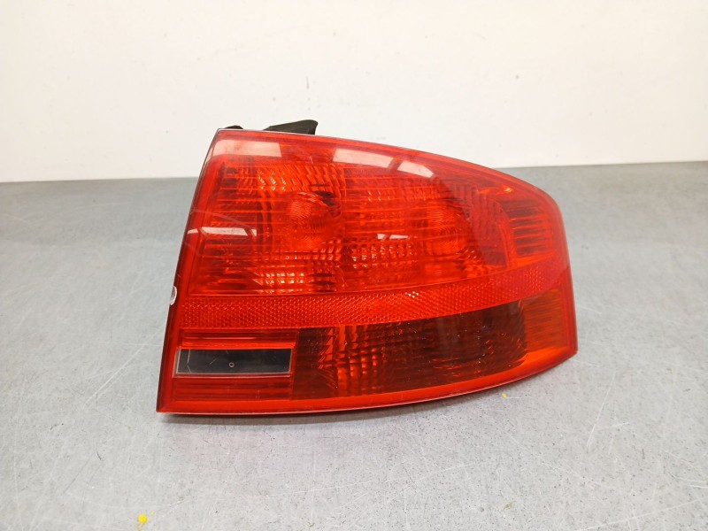 Recambio de piloto trasero derecho para audi a4 b7 (8ec) 2.0 tdi 16v referencia OEM IAM 8E5945096  