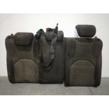 ASIENTOS TRASEROS SOLO RESPALDO CINTURON CENTRAL