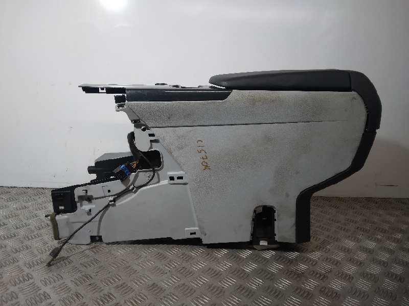 Recambio de apoyabrazos central para peugeot 3008 allure referencia OEM IAM   