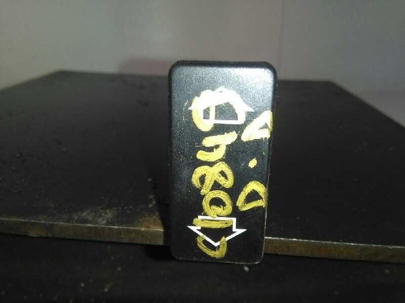 Recambio de mando elevalunas delantero derecho para citroën saxo 1.1 sx referencia OEM IAM   