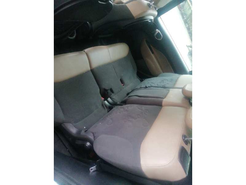 Recambio de asientos traseros para fiat 500 l (330) basic referencia OEM IAM   