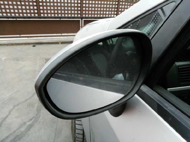 Recambio de retrovisor izquierdo para fiat linea (110) dynamic referencia OEM IAM  ELECTRICO NO ABATIBLE 5 PINES
