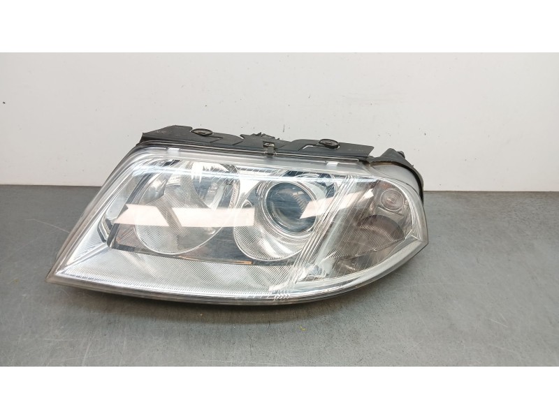 Recambio de faro izquierdo para volkswagen passat b5.5 (3b3) 1.9 tdi referencia OEM IAM 1el00835001  3B0941015AN