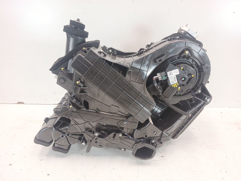 Recambio de calefaccion entera normal para tesla model 3 (5yj3) ev awd referencia OEM IAM 153947500B 170571500C 