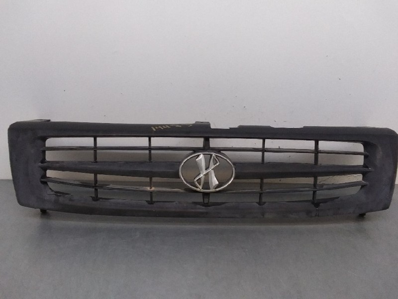 Recambio de rejilla delantera para mitsubishi galloper (hyundai) 2.5 turbodiesel referencia OEM IAM   
