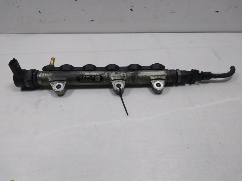 Recambio de rampa inyectora para renault scenic ii grand confort expression referencia OEM IAM 0445214062  