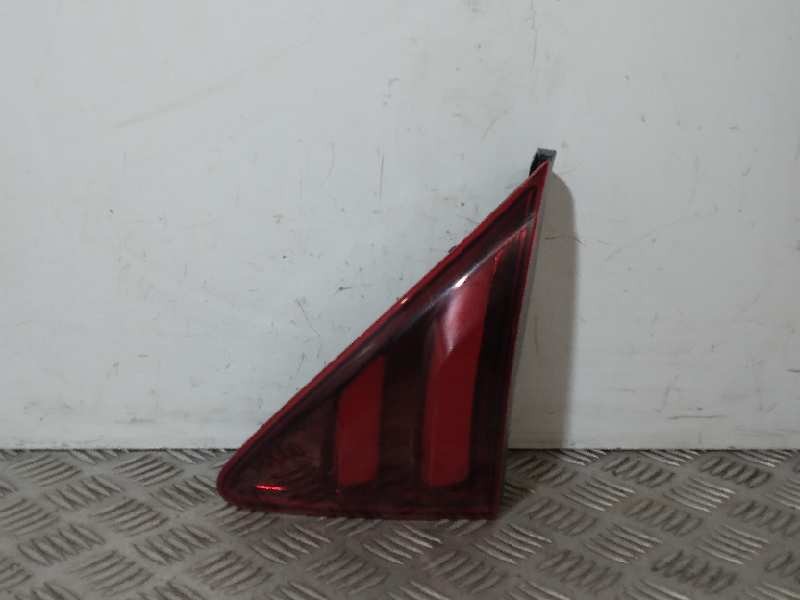 Recambio de piloto trasero derecho interior para peugeot 3008 allure referencia OEM IAM 9805511280 2º 