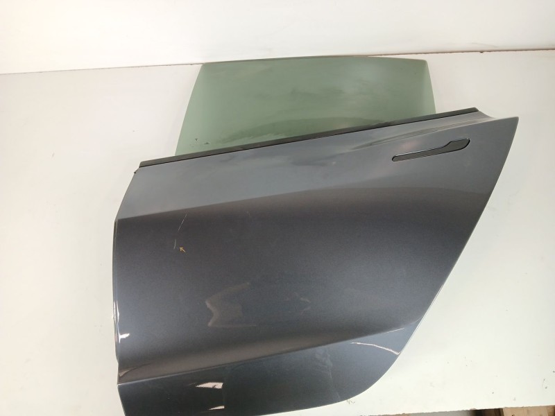 Recambio de puerta trasera izquierda para tesla model 3 ev referencia OEM IAM 1751847ECG  
