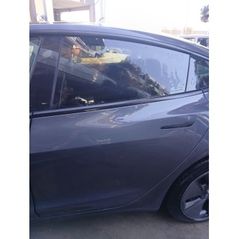 Recambio de puerta trasera izquierda para tesla model 3 ev referencia OEM IAM 1751847ECG  