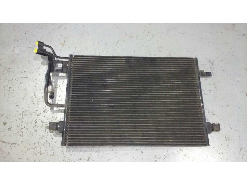 Recambio de condensador / radiador aire acondicionado para volkswagen passat berlina (3b3) advance referencia OEM IAM 3B0260401 