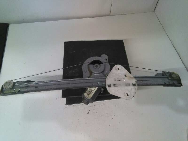 Recambio de elevalunas delantero derecho para dacia logan ambiance referencia OEM IAM  ELECTRICO 4 P 2 PINS