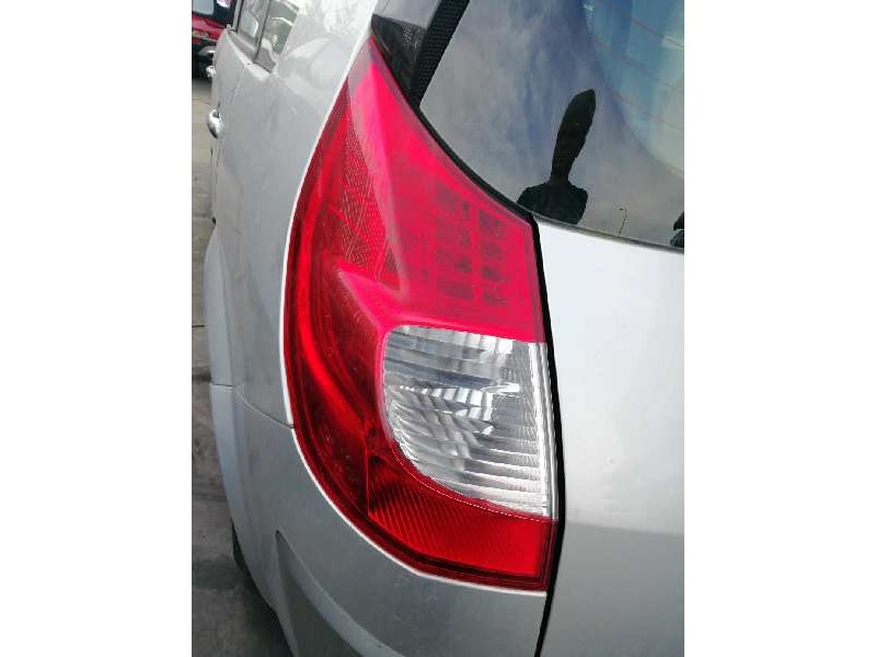 Recambio de piloto trasero izquierdo para renault grand scenic 1.6 referencia OEM IAM 8200474328 2ª 