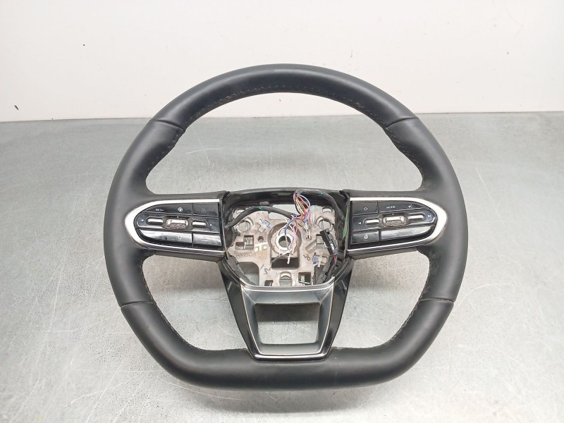 Recambio de volante para omoda 5 referencia OEM IAM 404000527aa  