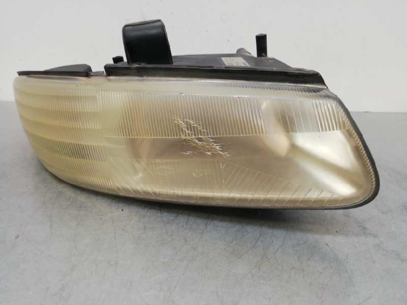 Recambio de faro derecho para chrysler voyager (gs) 2.5 td referencia OEM IAM 04576312AC  