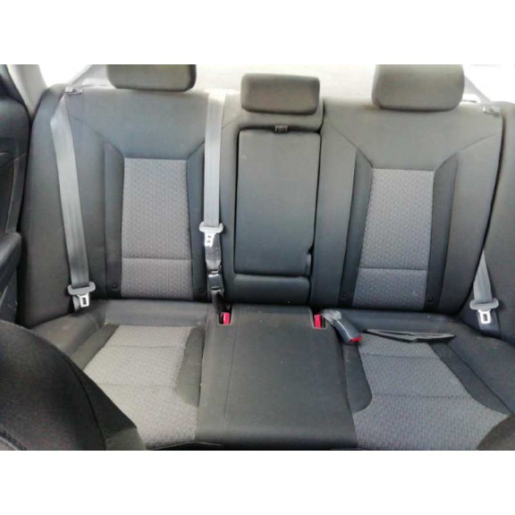 Recambio de asientos traseros para hyundai i40 comfort referencia OEM IAM   