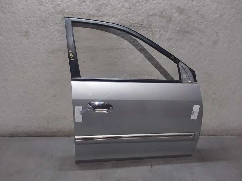 Recambio de puerta delantera derecha para kia carens 2.0 crdi ex monovolumen referencia OEM IAM 760041D010  760041D010