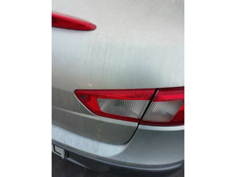 Recambio de piloto trasero derecho interior para mitsubishi colt cabrio czc instyle referencia OEM IAM 98082302  