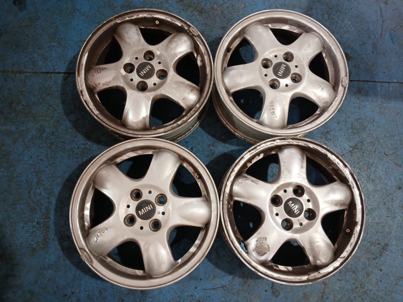 Recambio de juego llantas para mini mini (r56) one referencia OEM IAM 6769404 X4 15