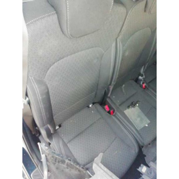 Recambio de asientos trasero derecho para kia carens ( ) drive referencia OEM IAM   