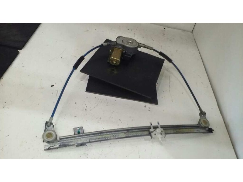 Recambio de elevalunas delantero derecho para fiat punto berl. (176) 75 elx referencia OEM IAM   2 PINS