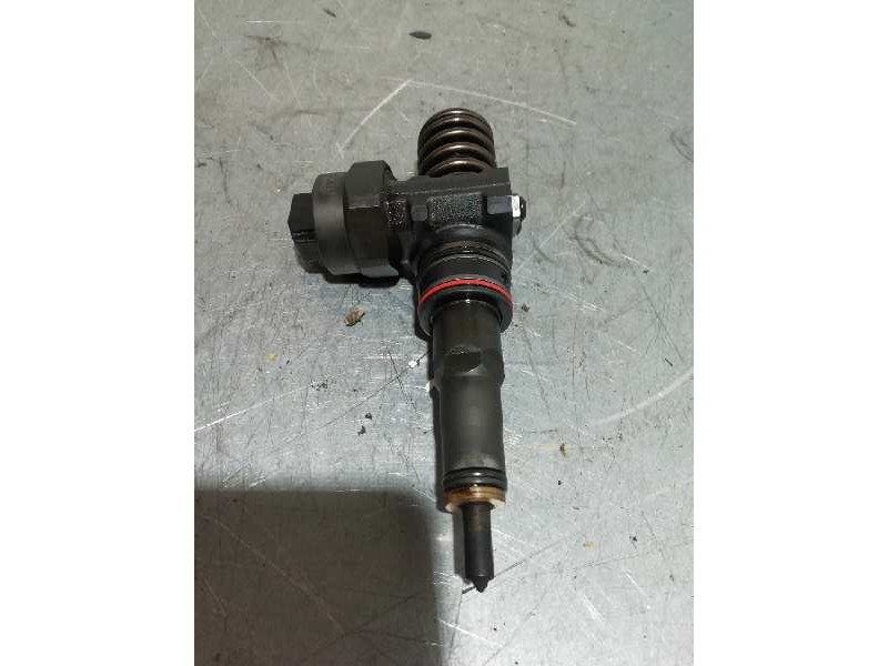 Recambio de inyector para skoda fabia (6y2/6y3) comfort referencia OEM IAM 038130073J 0414720015 X1