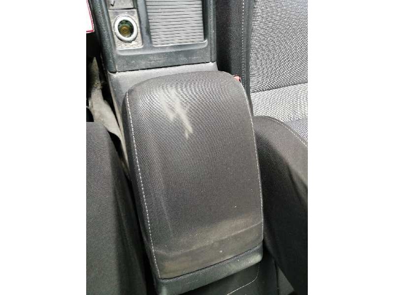 Recambio de apoyabrazos central para volkswagen golf vii variant (bv5) advance bmt referencia OEM IAM   